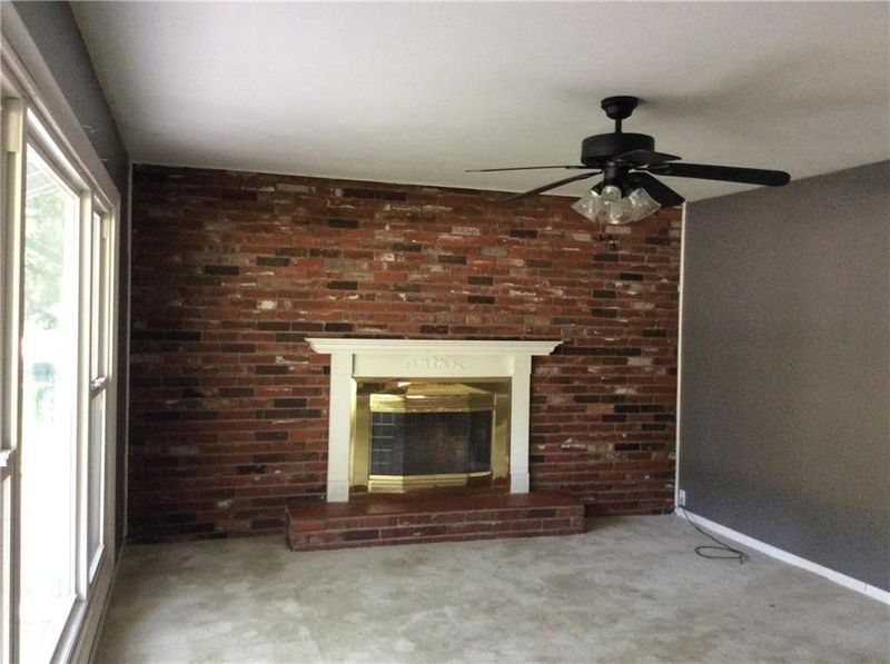 6117 Laurel St, Raytown, MO 64133