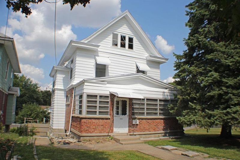 3936 Scarritt Ave, Kansas City, MO 64123