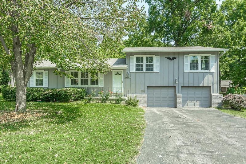 9405 Hadley St, Overland Park, KS 66212