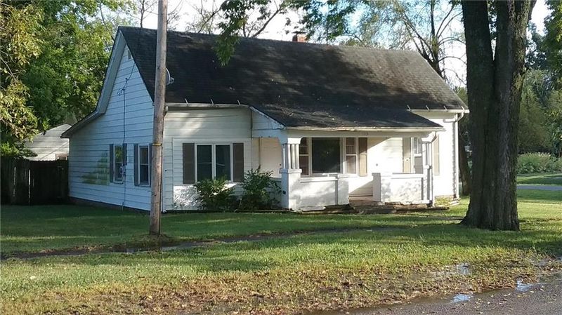 105 S 4th St, Garden City, MO 64747