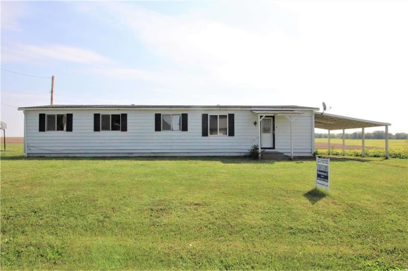 303 Elm St, Emma, MO 65327