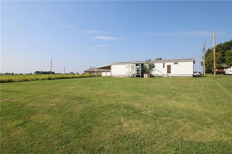 303 Elm St, Emma, MO 65327