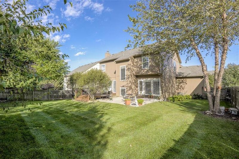 7871 W 155th Ter, Overland Park, KS 66223