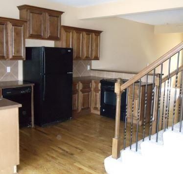 4524 E Willow Avenue Pl, Kansas City, MO 64133