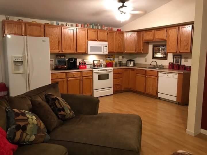 504 N Mead St, Cameron, MO 64429