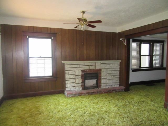 2802 E 24th St, Kansas City, MO 64127