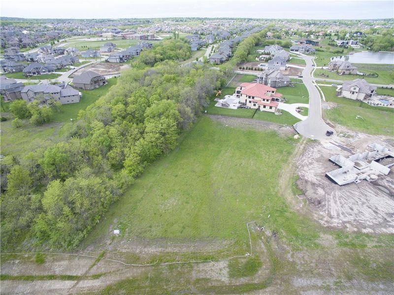 16528 Bluejacket St, Overland Park, KS 66221