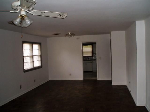 530 Beech St, Ottawa, KS 66067