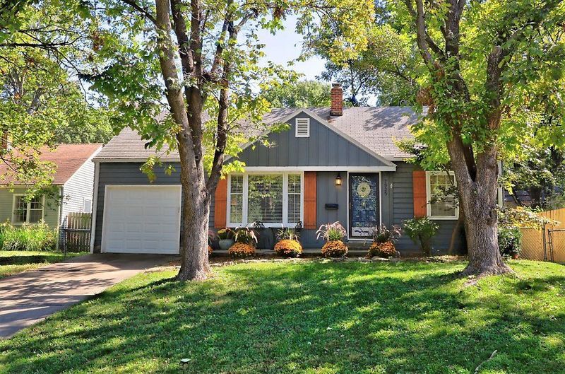7925 Jefferson St, Kansas City, MO 64114