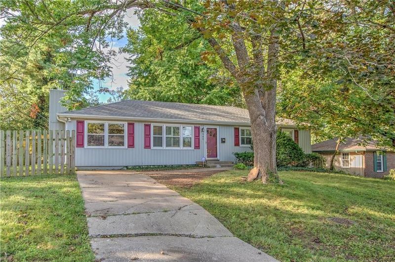 505 E 91st St, Kansas City, MO 64131
