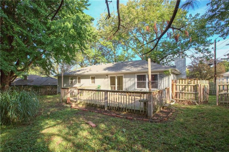 505 E 91st St, Kansas City, MO 64131