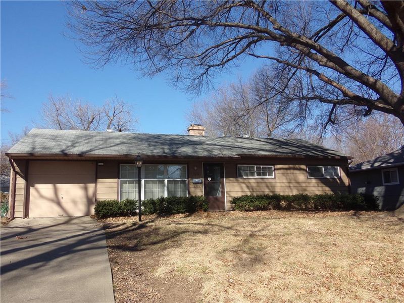 11208 Corrington Ave, Kansas City, MO 64134