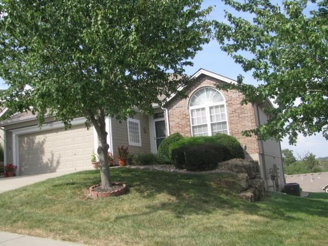 3400 NW 67th St, Kansas City, MO 64151