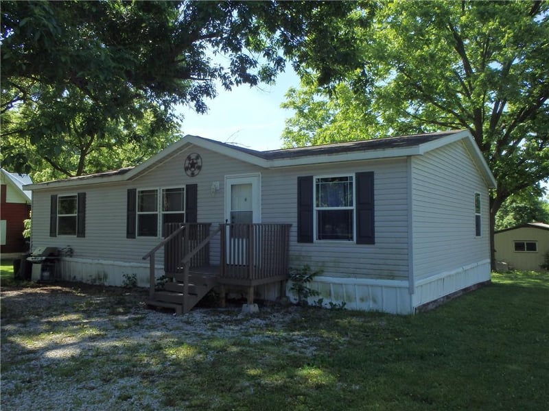 215 Mansur St, Chula, MO 64635