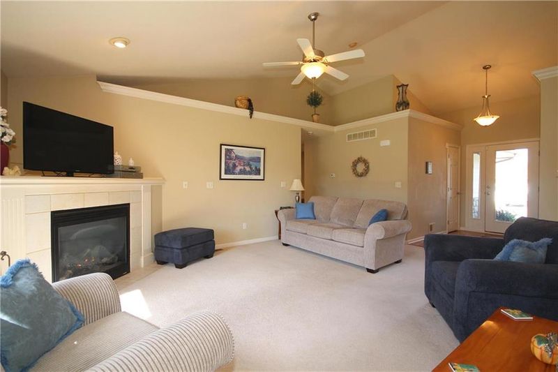 9118 N Camden Ave, Kansas City, MO 64154