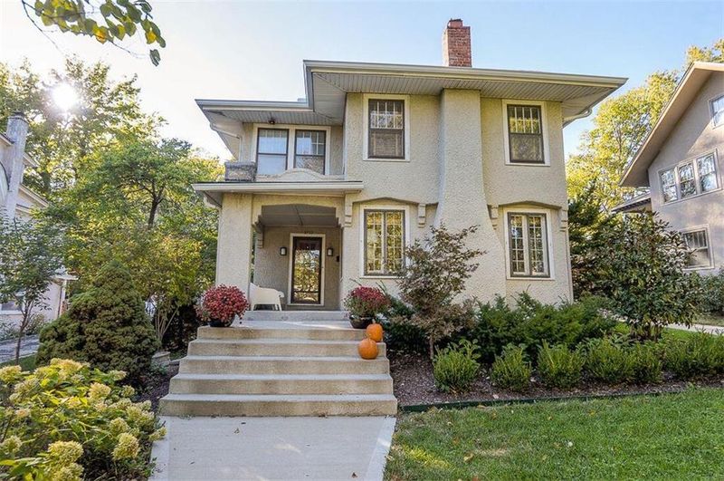 3712 Holmes St, Kansas City, MO 64109