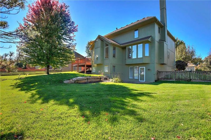 14635 Grant Ln, Overland Park, KS 66221