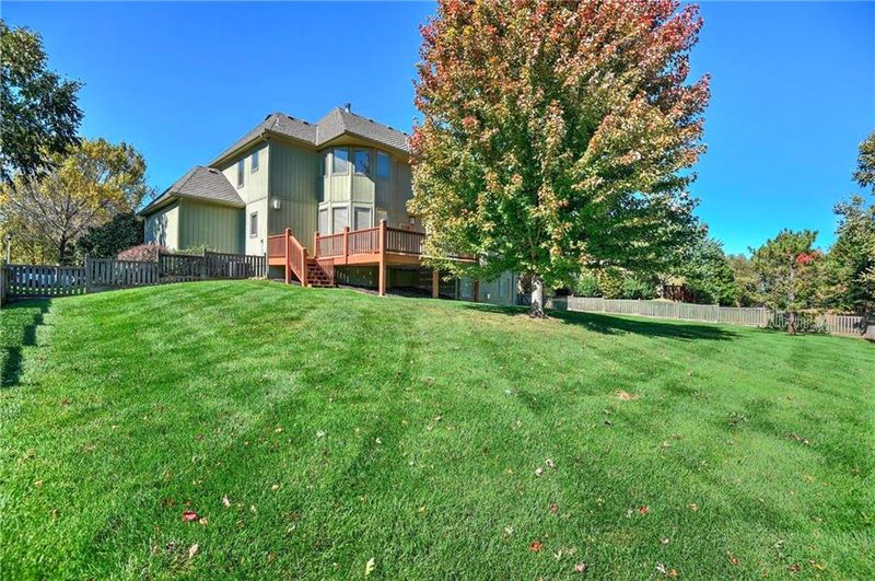 14635 Grant Ln, Overland Park, KS 66221