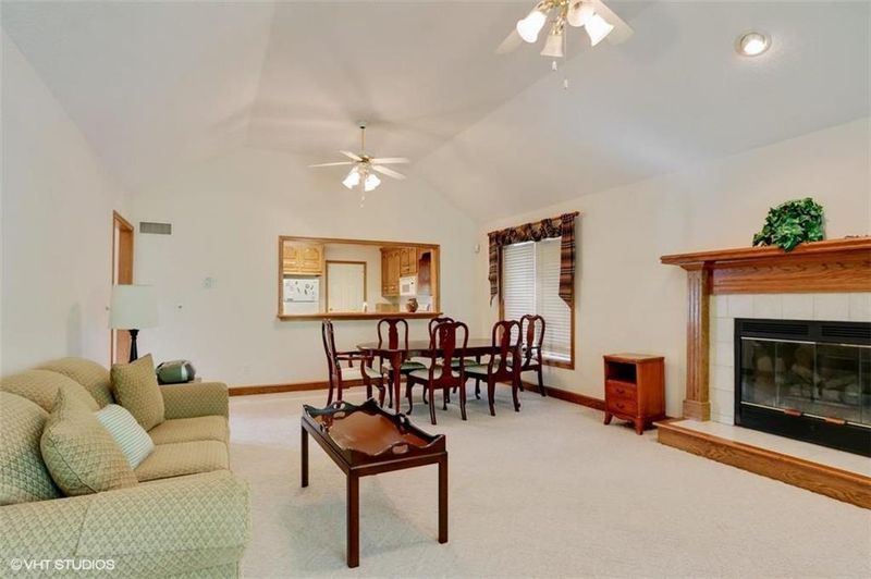 312 Lancelot Dr, Liberty, MO 64068