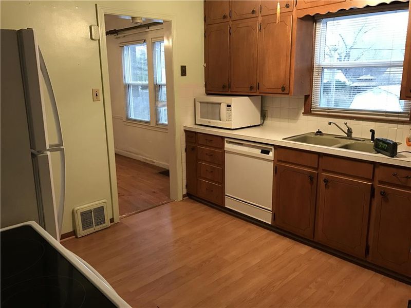 3412 S Cedar Ave, Independence, MO 64052