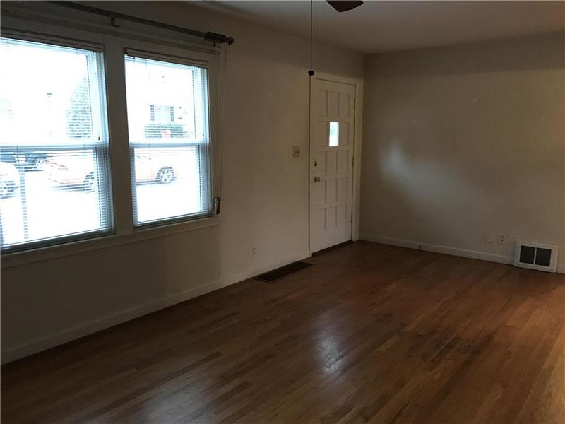 3412 S Cedar Ave, Independence, MO 64052