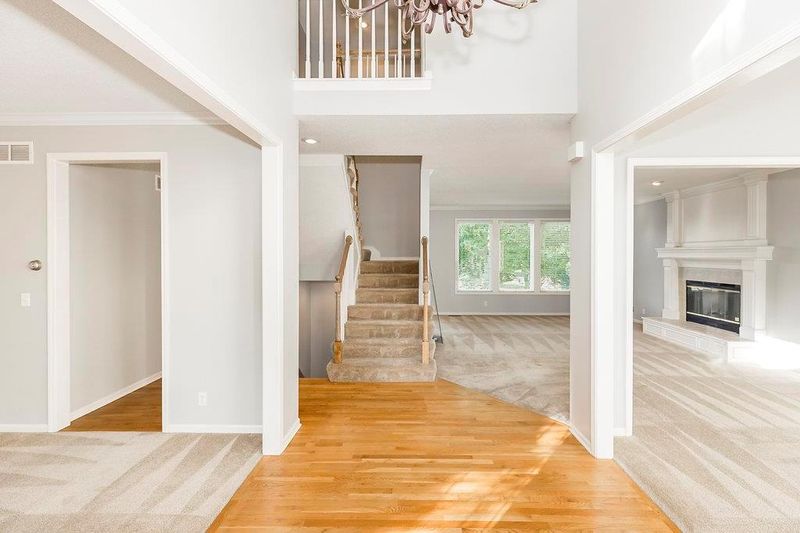 15746 Cedar St, Overland Park, KS 66224