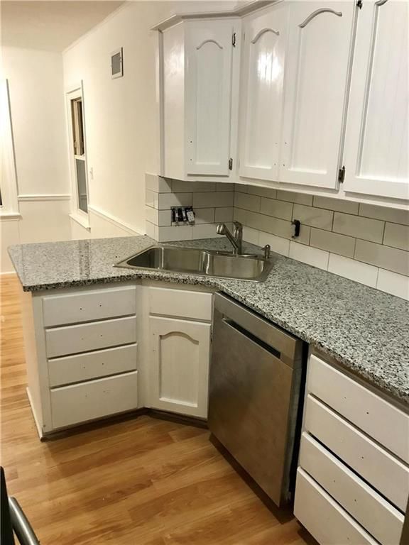 6947 Floyd St, Overland Park, KS 66204