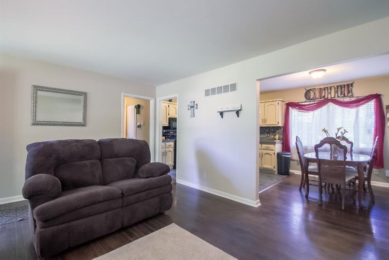 4309 E 115th St, Kansas City, MO 64137