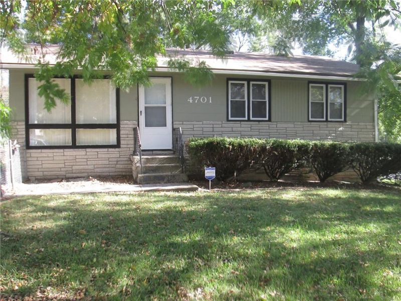 4701 E 40th Ter, Kansas City, MO 64130