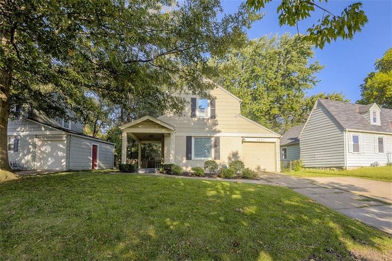 6530 Rockhill Rd, Kansas City, MO 64131