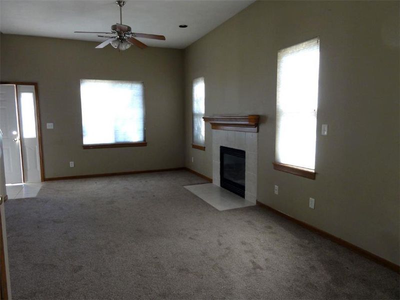 411 Trent Ct, Lawrence, KS 66049