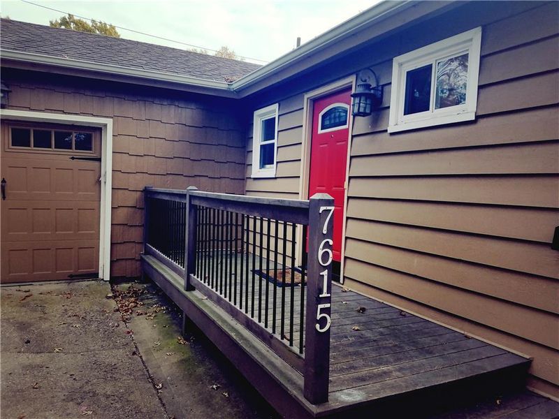7615 Mcgee St, Kansas City, MO 64114