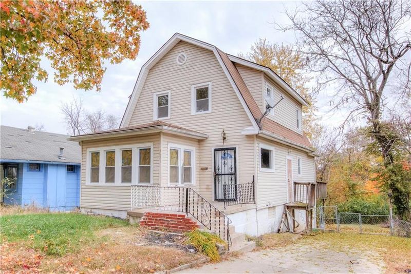 3621 Mersington Ave, Kansas City, MO 64128