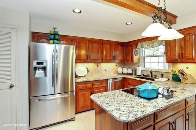 10817 Cody St, Overland Park, KS 66210