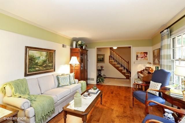 10817 Cody St, Overland Park, KS 66210