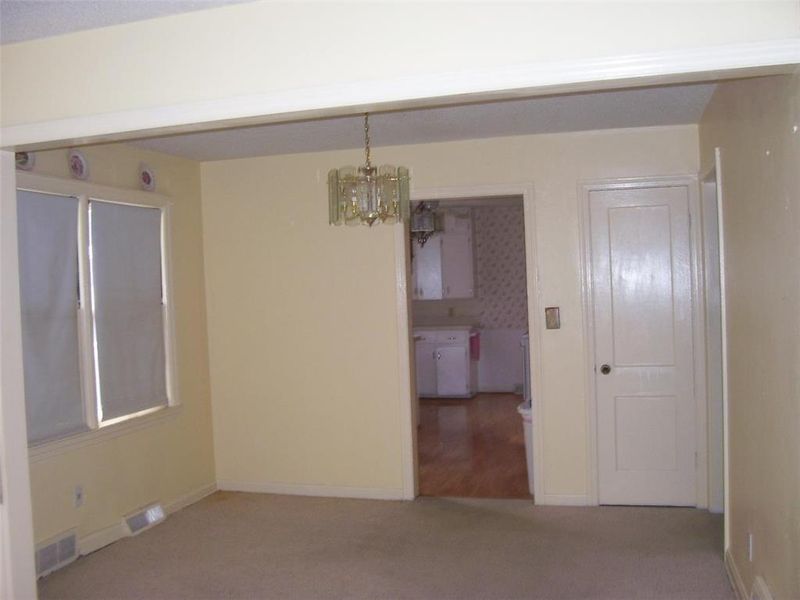 10808 E 58 St, Raytown, MO 64133