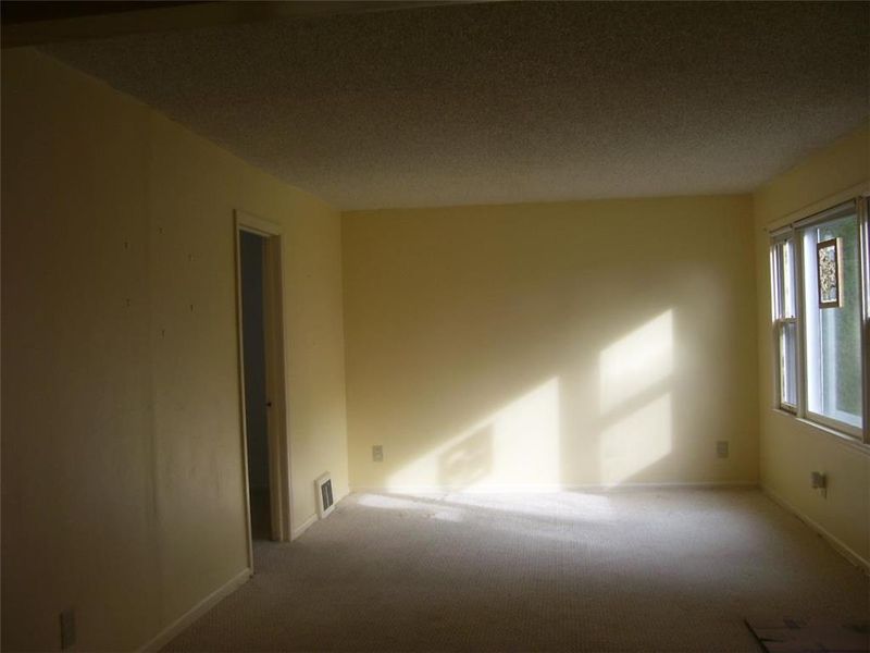 10808 E 58 St, Raytown, MO 64133