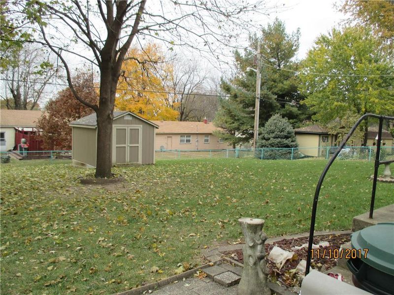 3604 S Spring St, Independence, MO 64055