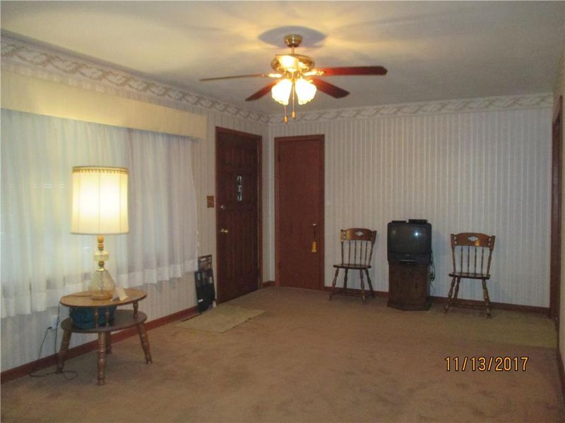 3604 S Spring St, Independence, MO 64055