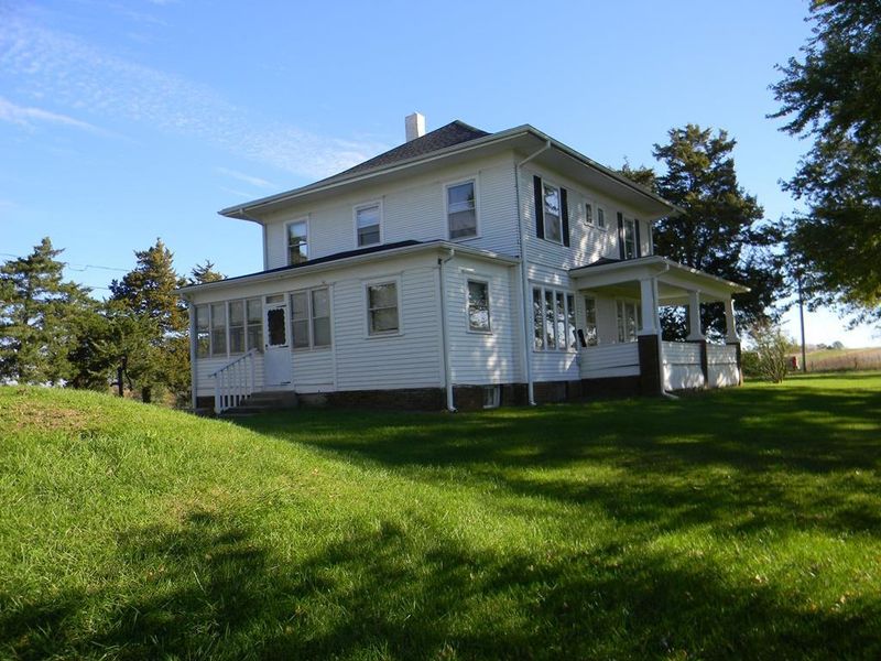265 NE 38th Ave, Trenton, MO 64683