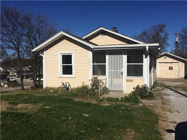 5806 E 31st St, Kansas City, MO 64129