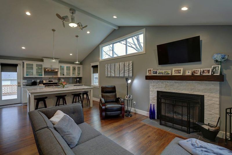 4614 State Line Rd, Kansas City, KS 66103