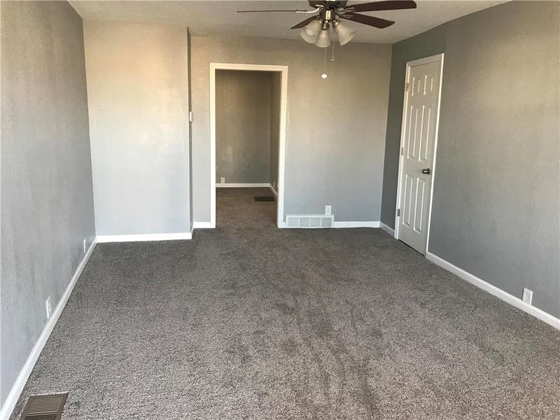 9 E Park Ave, Kansas City, MO 64119