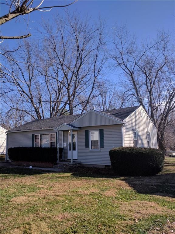 1022 Christopher St, Warrensburg, MO 64093