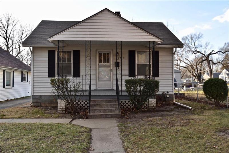 7904 Main St, Kansas City, MO 64114