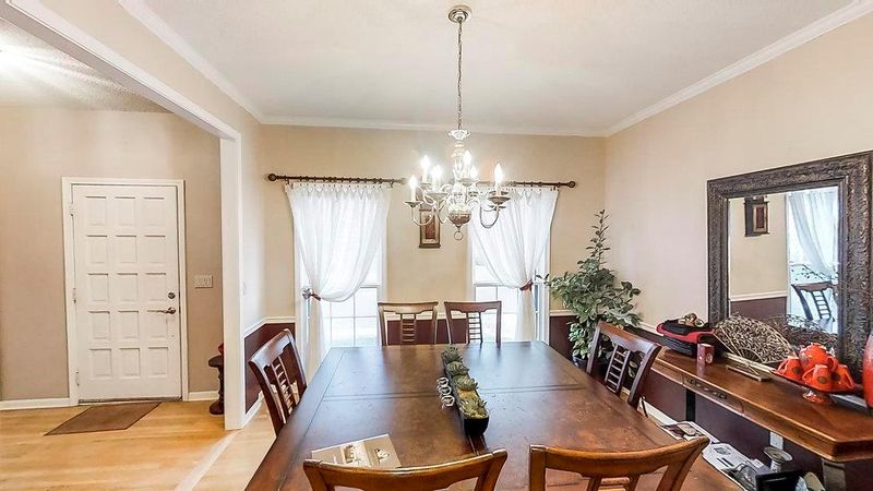 12214 Beverly St, Overland Park, KS 66209