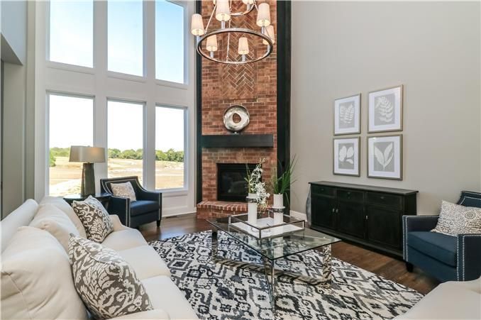 10316 W 173rd St, Overland Park, KS 66221
