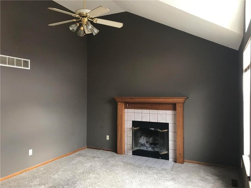 18810 E Manor Dr, Independence, MO 64058