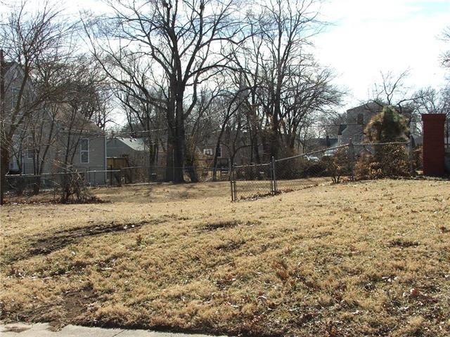 1705 E 77th Ter, Kansas City, MO 64132