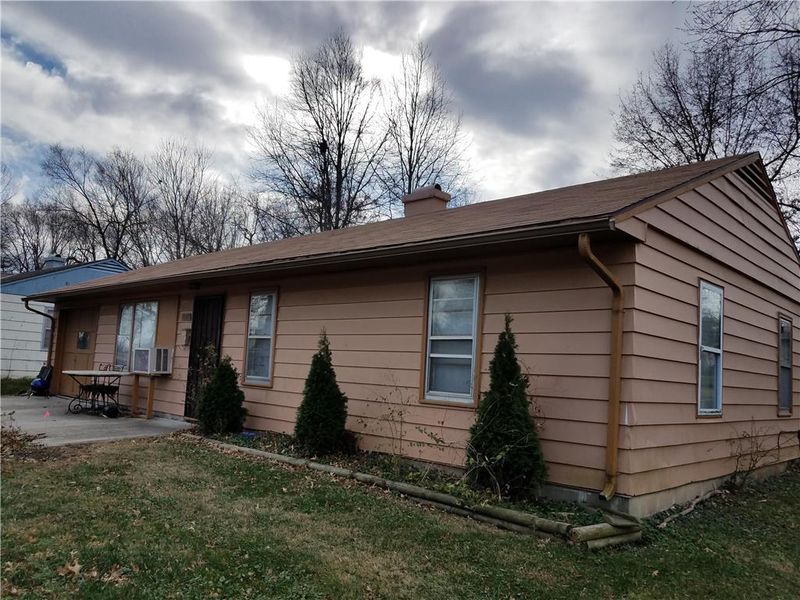 8409 E 111th Ter, Kansas City, MO 64134